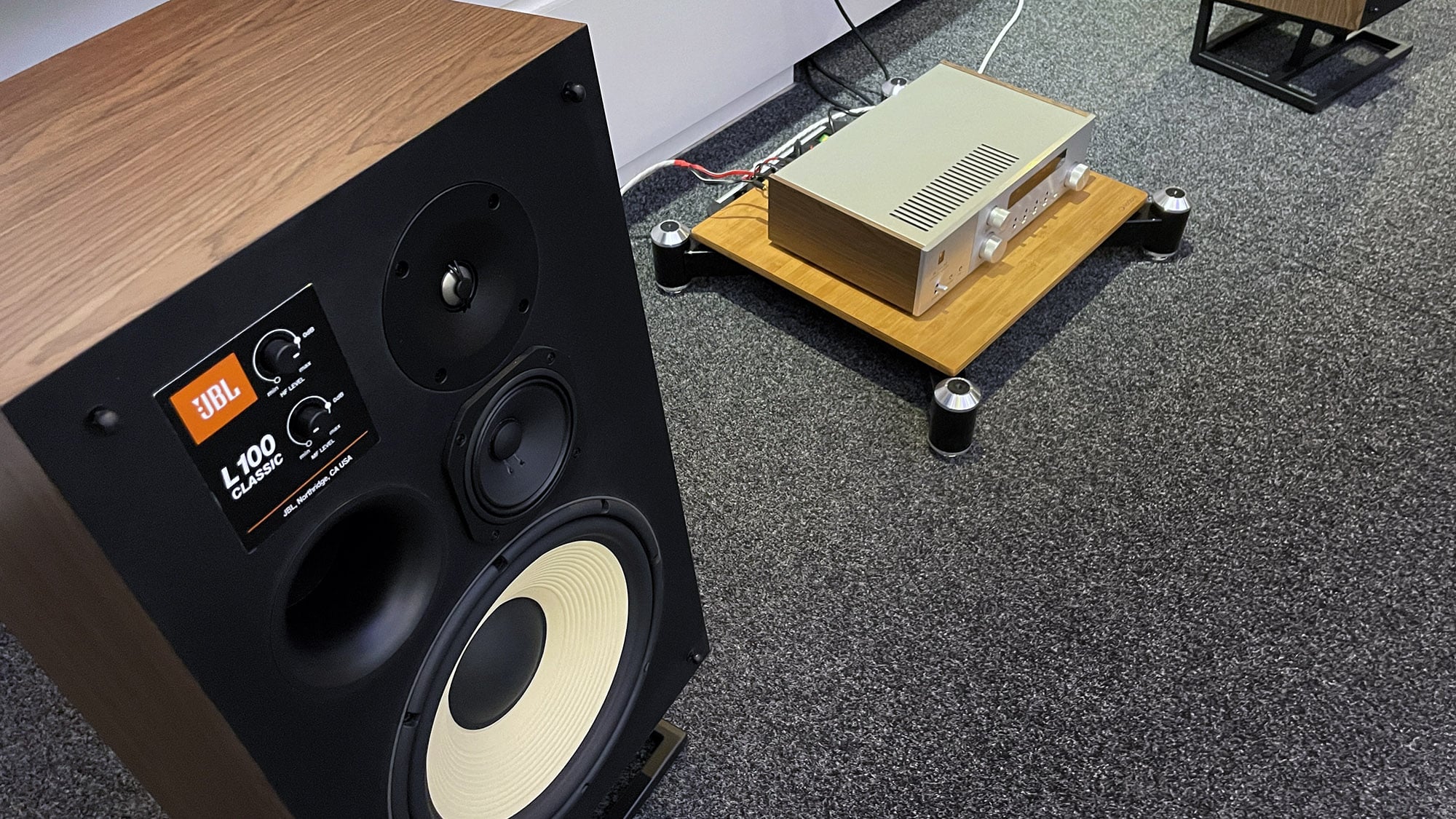 JBL L100 Classic - klasika sa zasluženim pedigreom