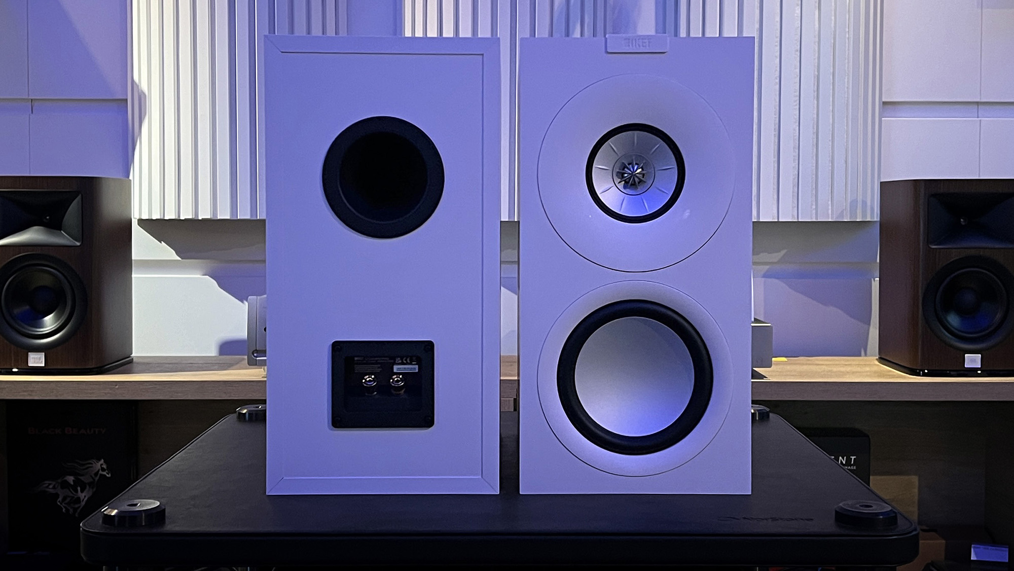KEF Q Concerto Meta