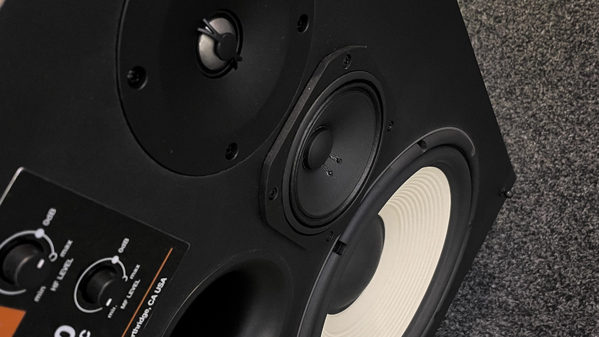 JBL L100 Classic - klasika sa zasluženim pedigreom