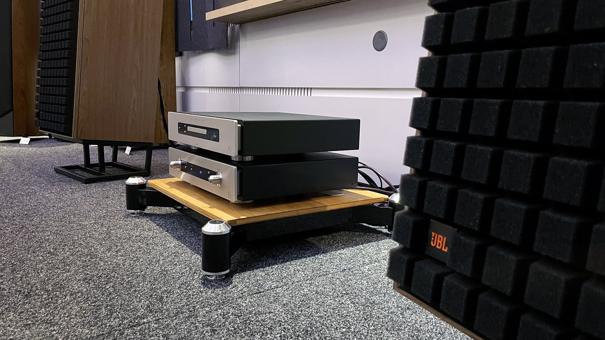 JBL L100 Classic - klasika sa zasluženim pedigreom