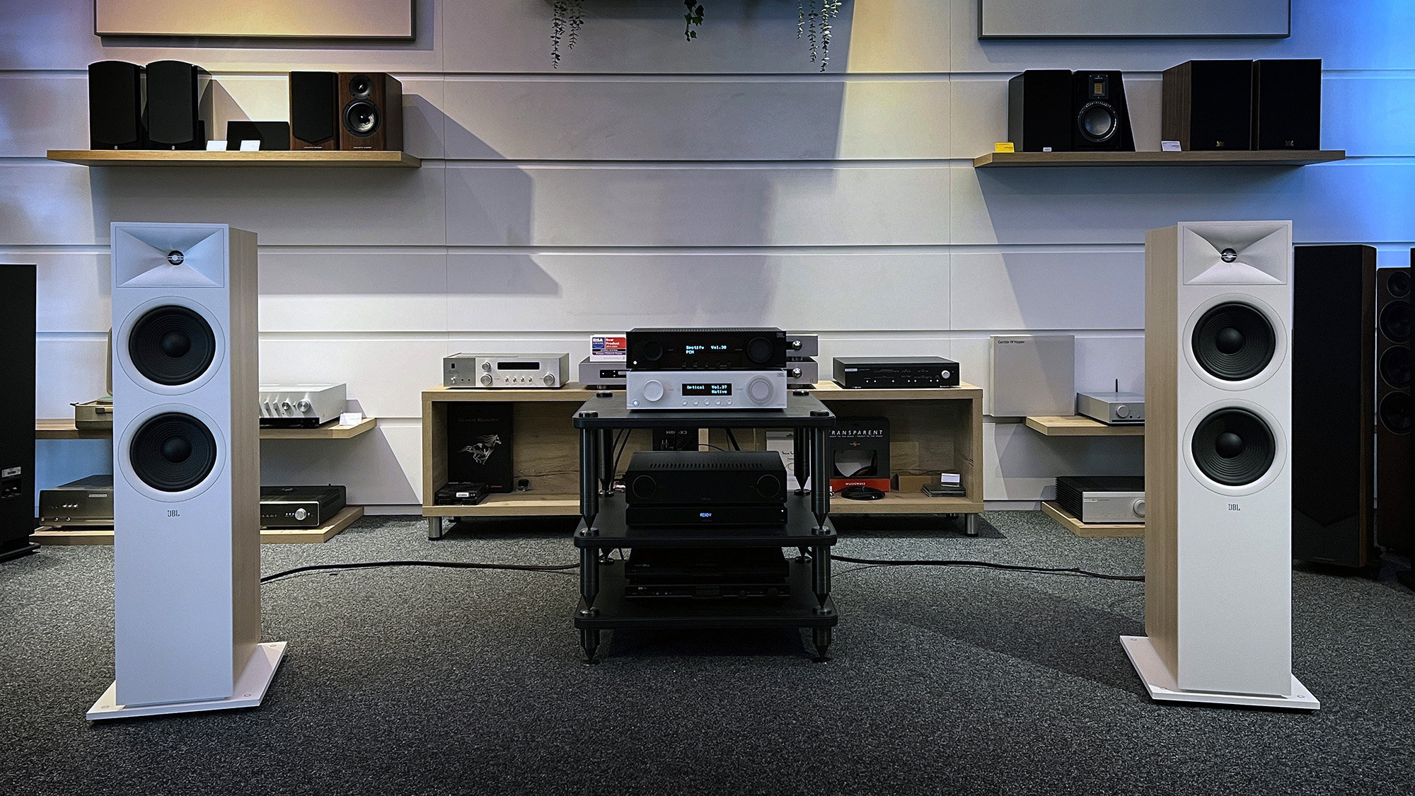 Stage 2 Modern Audio - JBL
