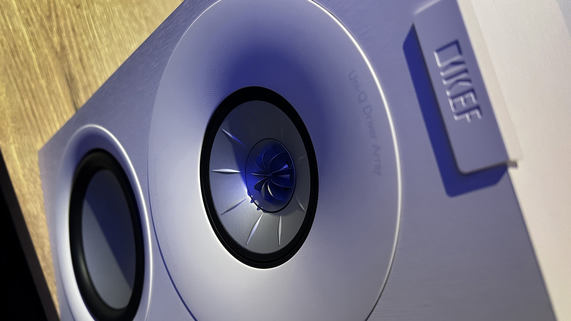 KEF Q Concerto Meta