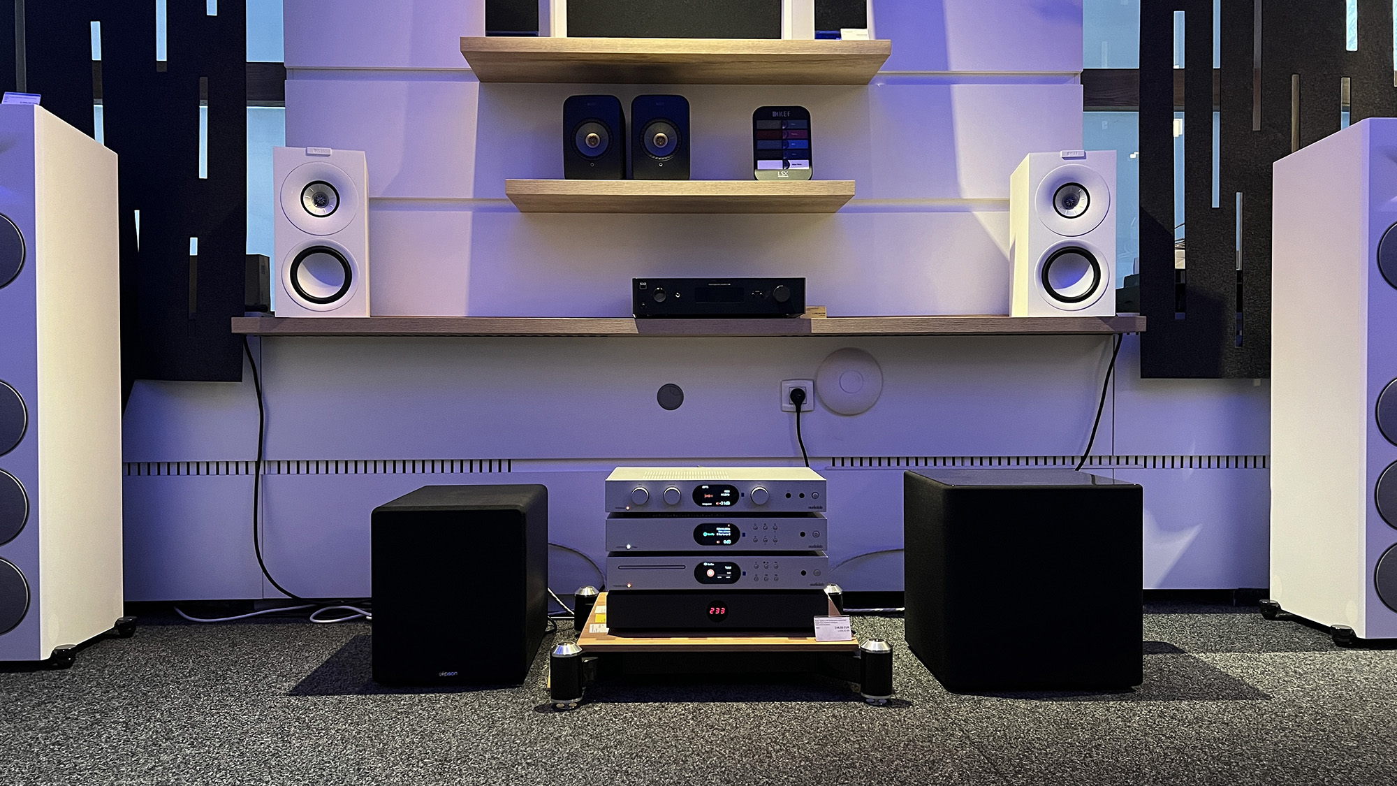 KEF Q Concerto Meta