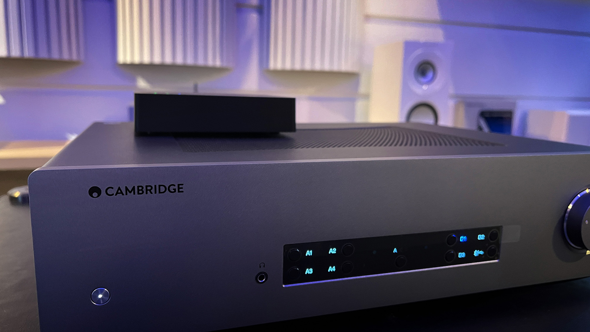 KEF Q Concerto Meta