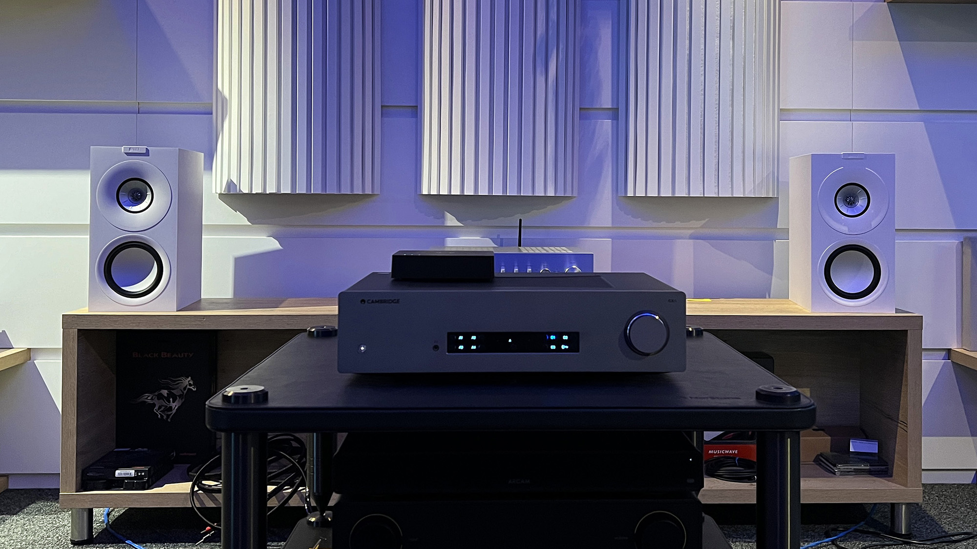 KEF Q Concerto Meta