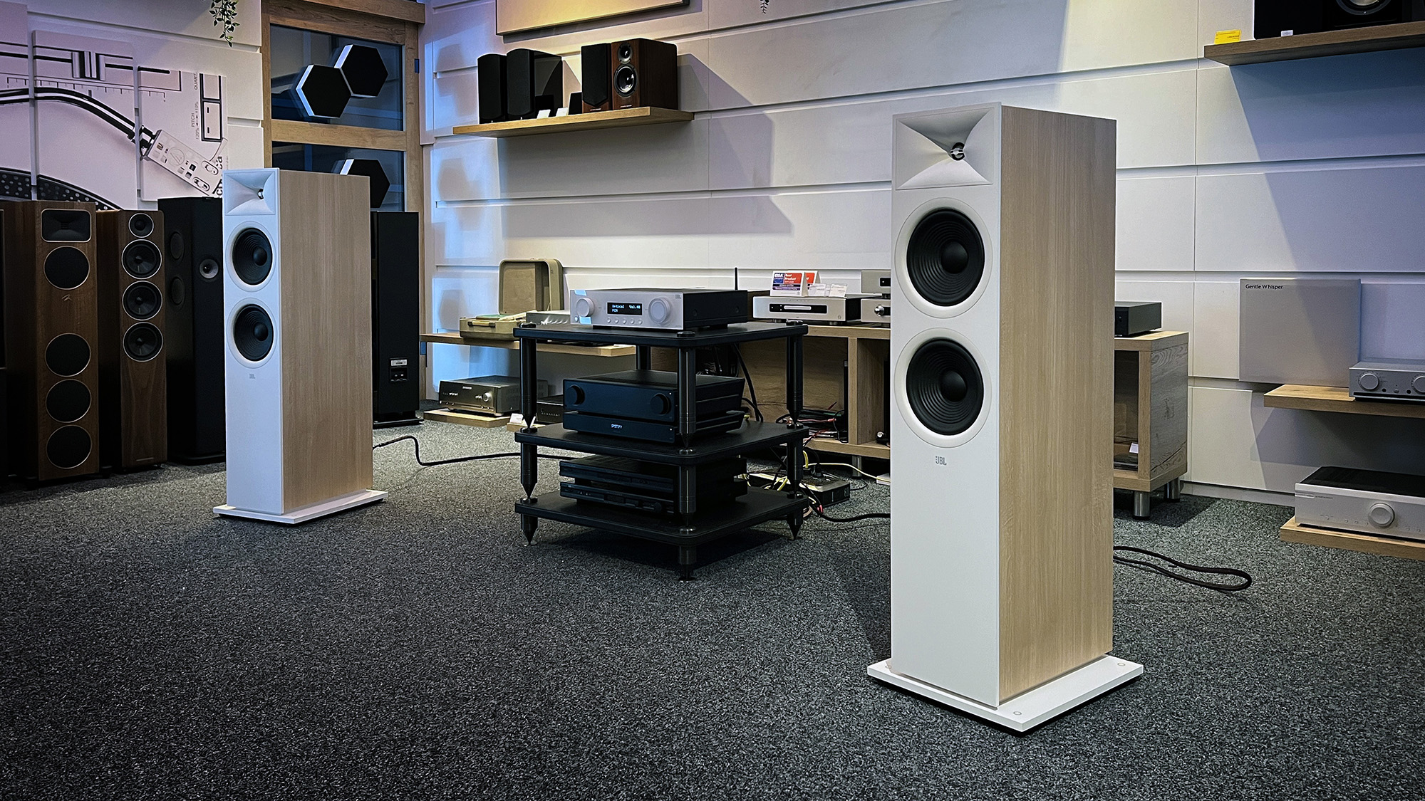 Stage 2 Modern Audio - JBL