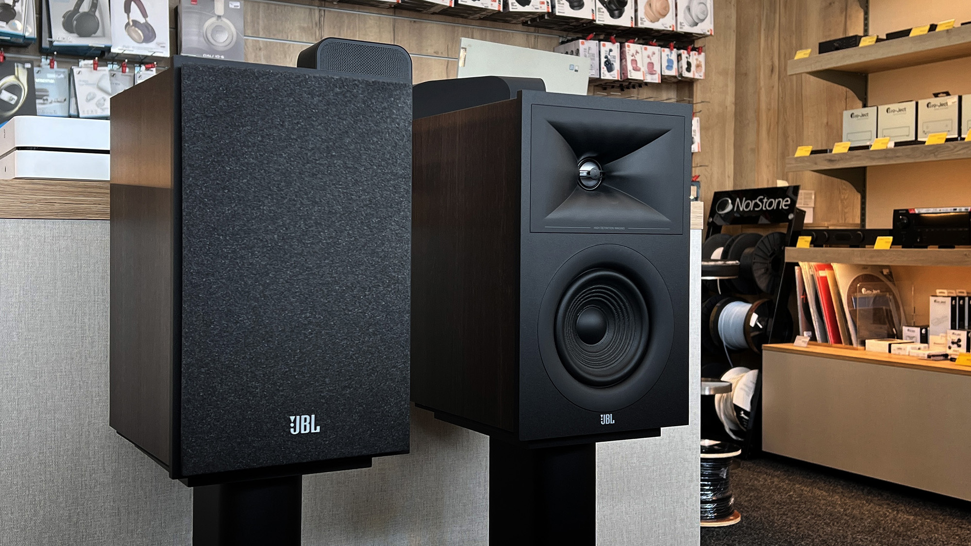 Stage 2 Modern Audio - JBL