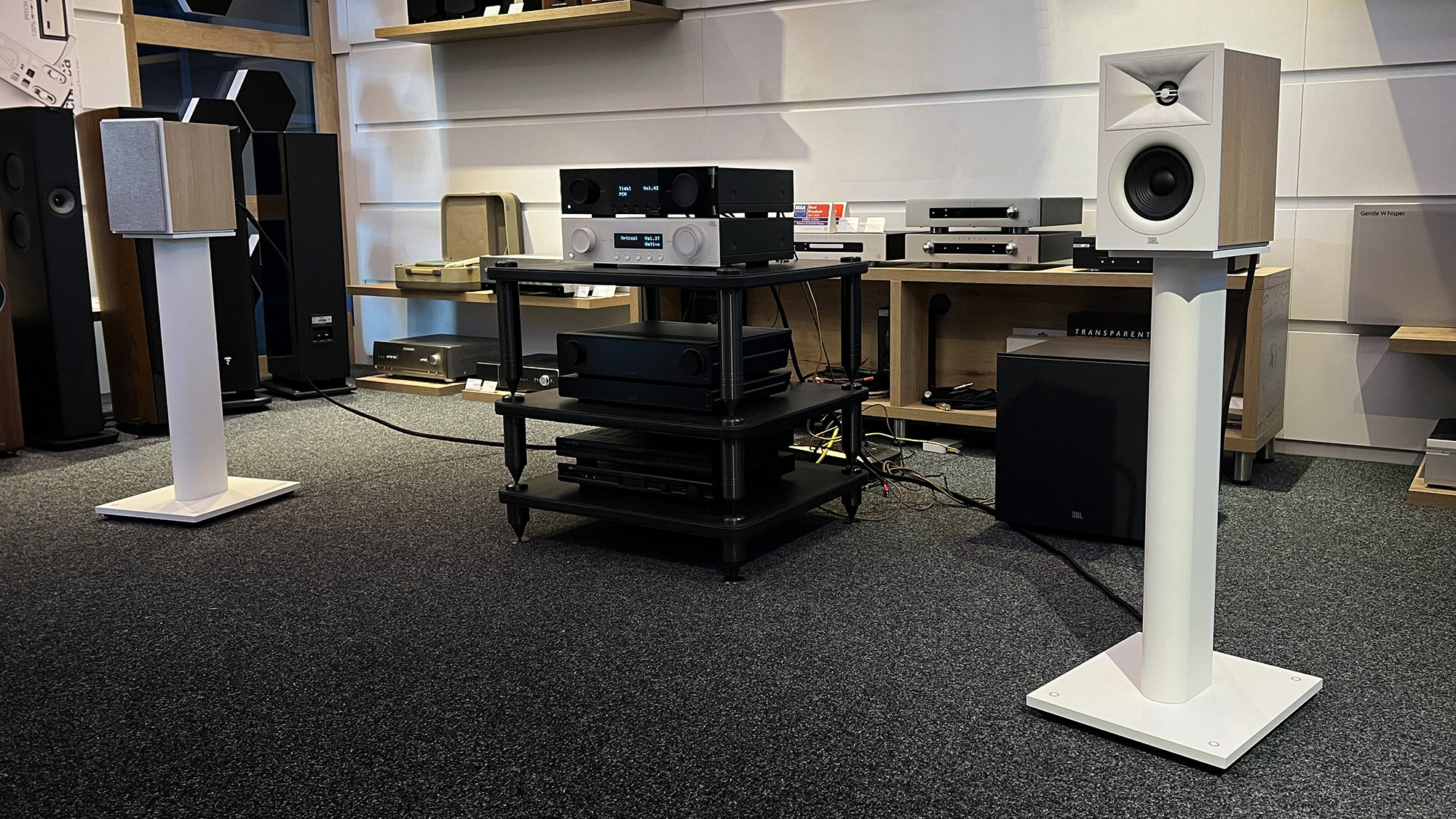 Stage 2 Modern Audio - JBL