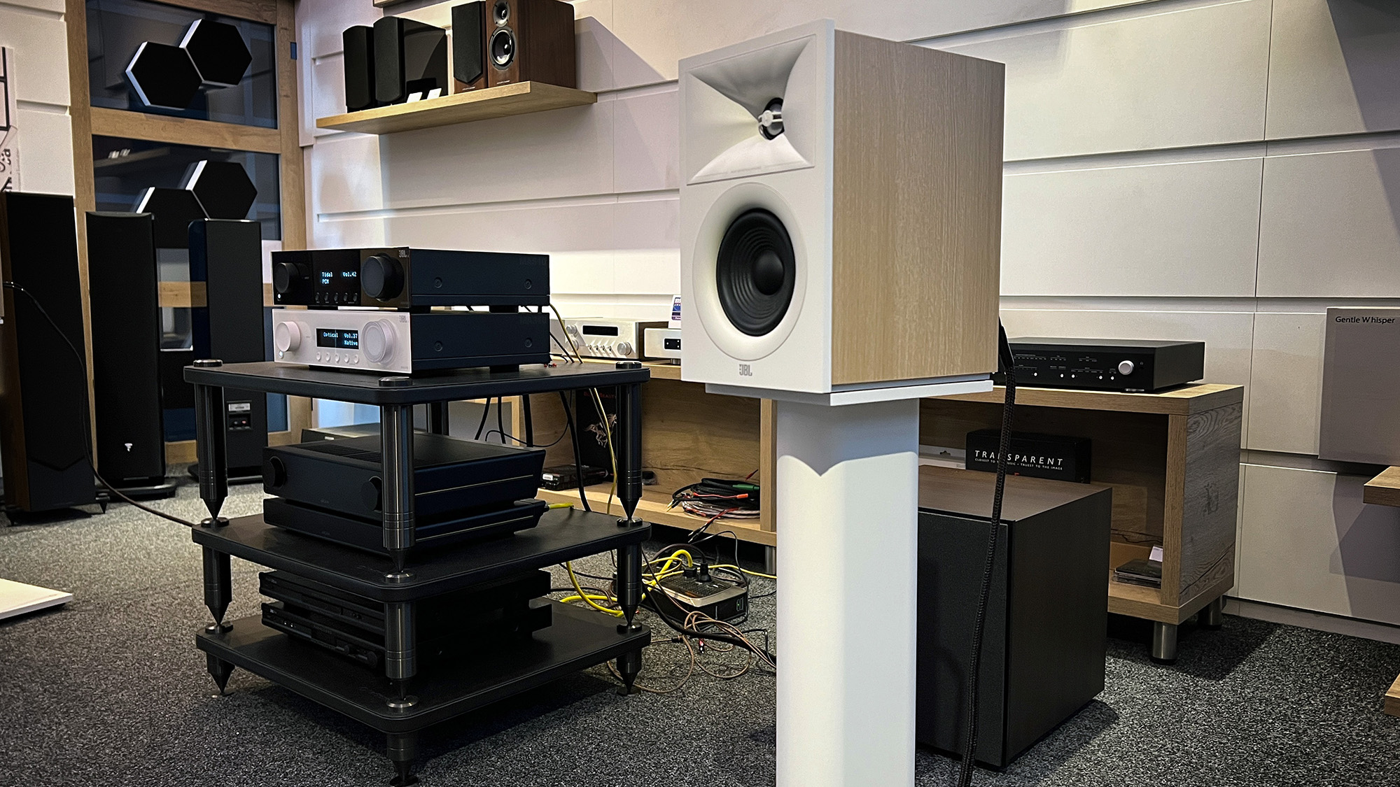 Stage 2 Modern Audio - JBL
