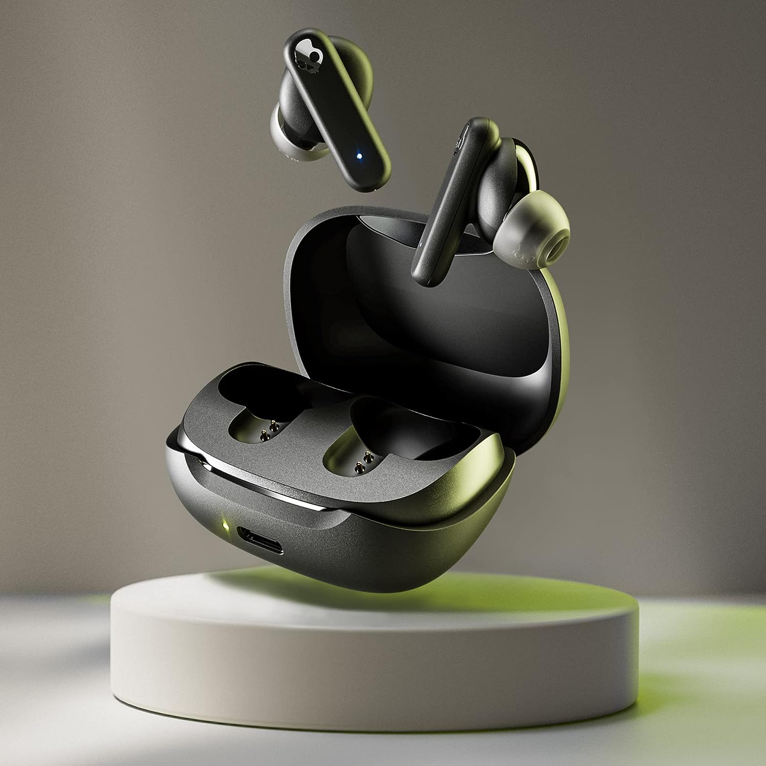 Tražiš lagane sluške za ljeto? Odaberi kompaktne Skullcandy bežične slušalice.