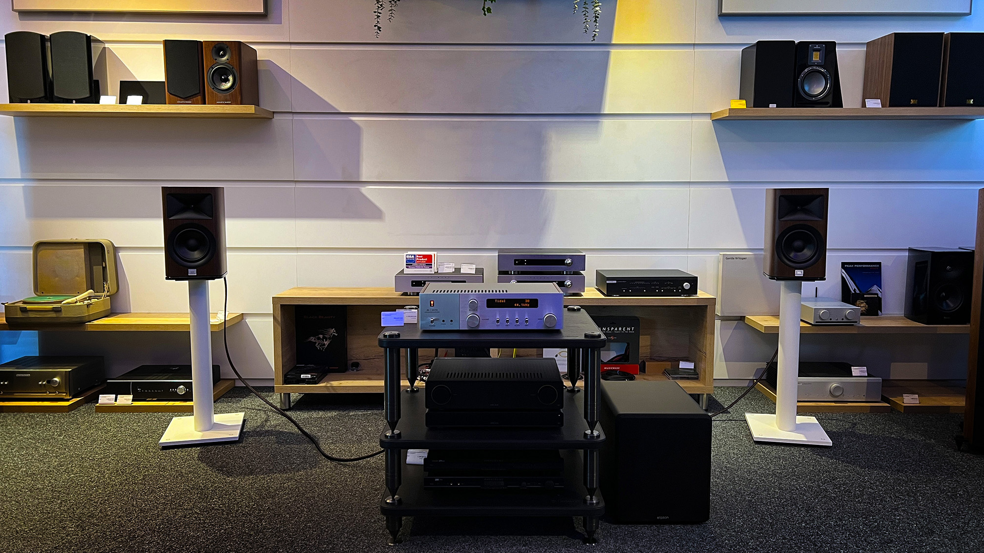 JBL  HDI 1600