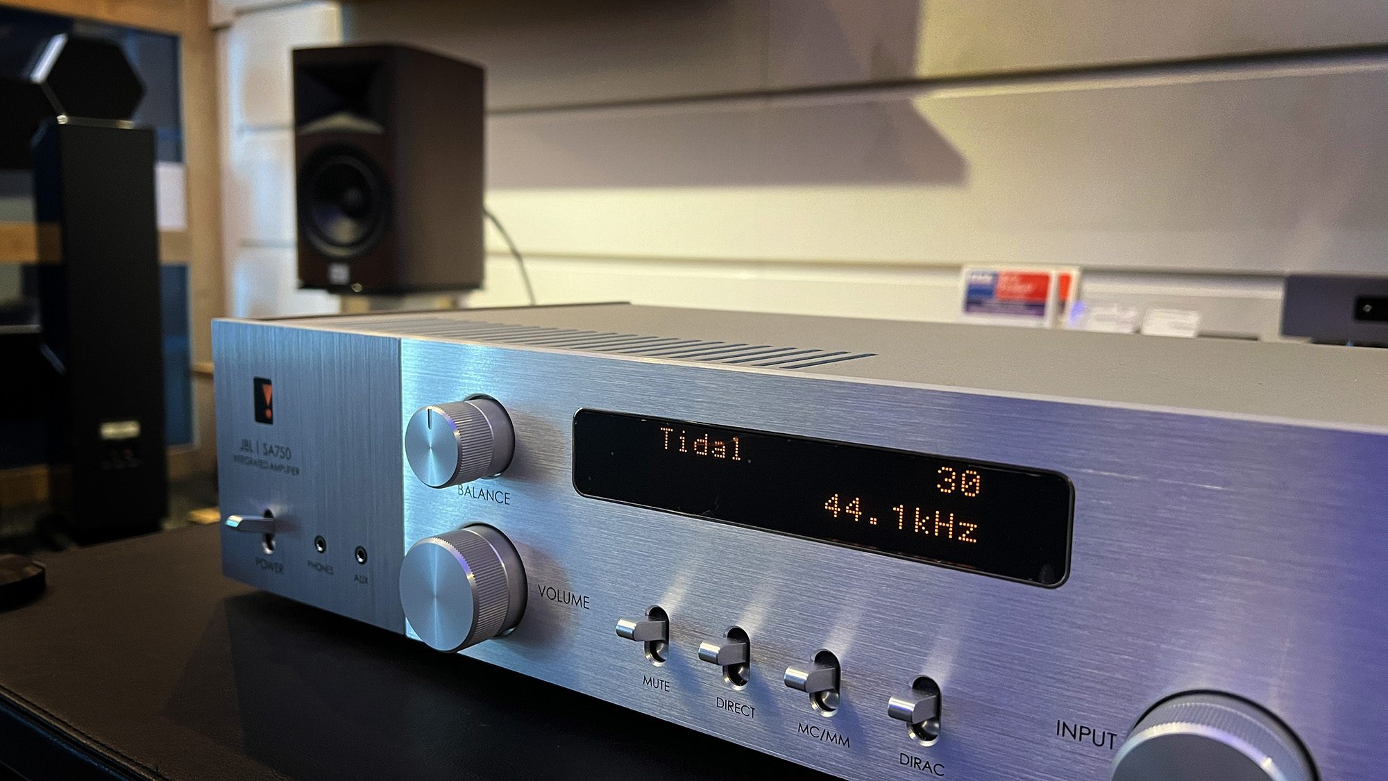 JBL  HDI 1600