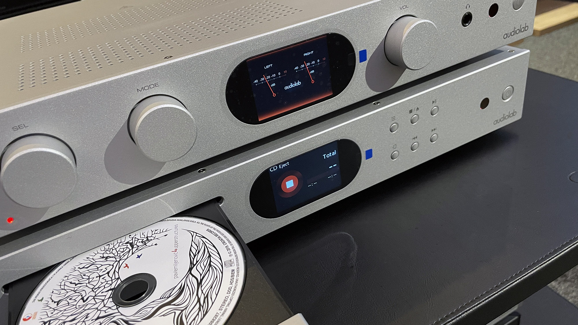 Audiolab serija 7000