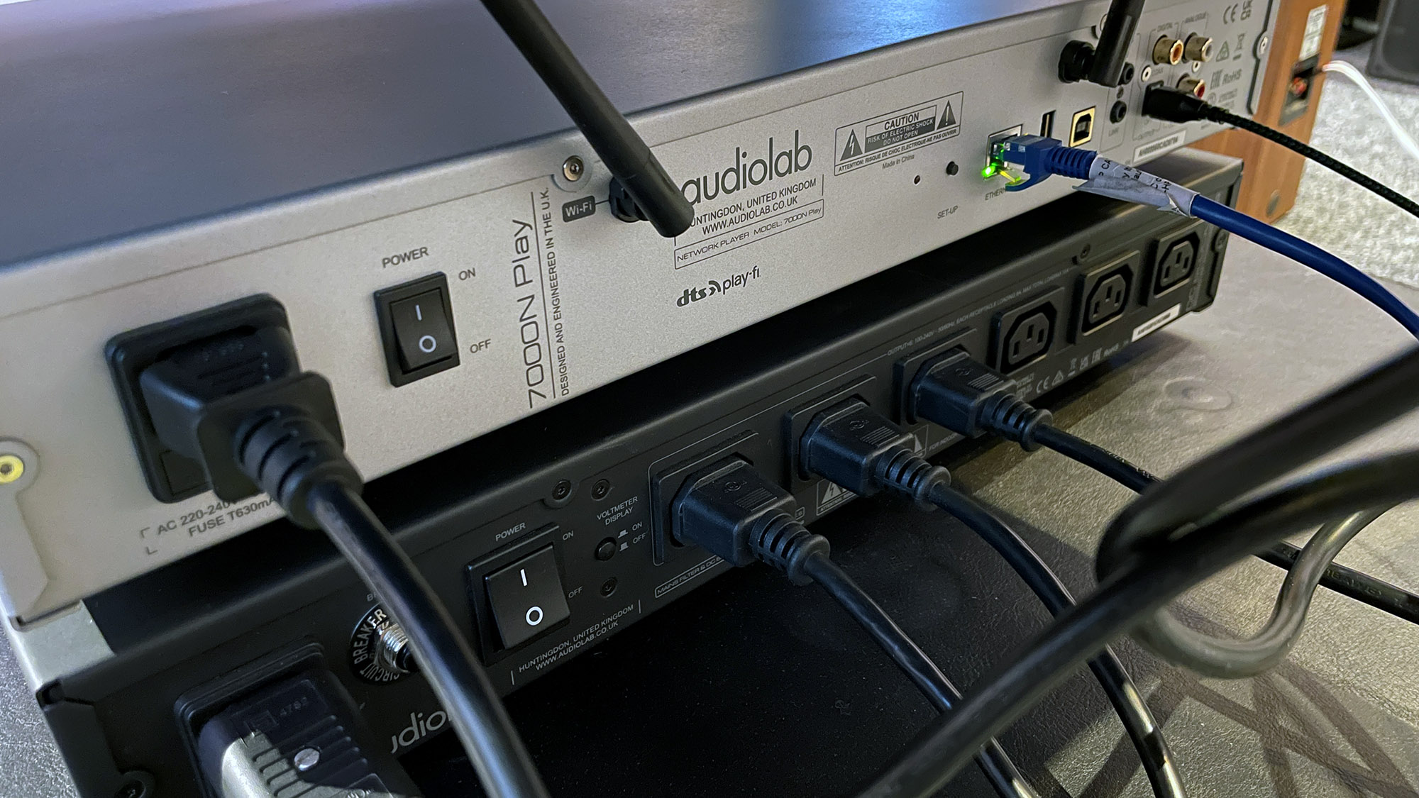 Audiolab serija 7000