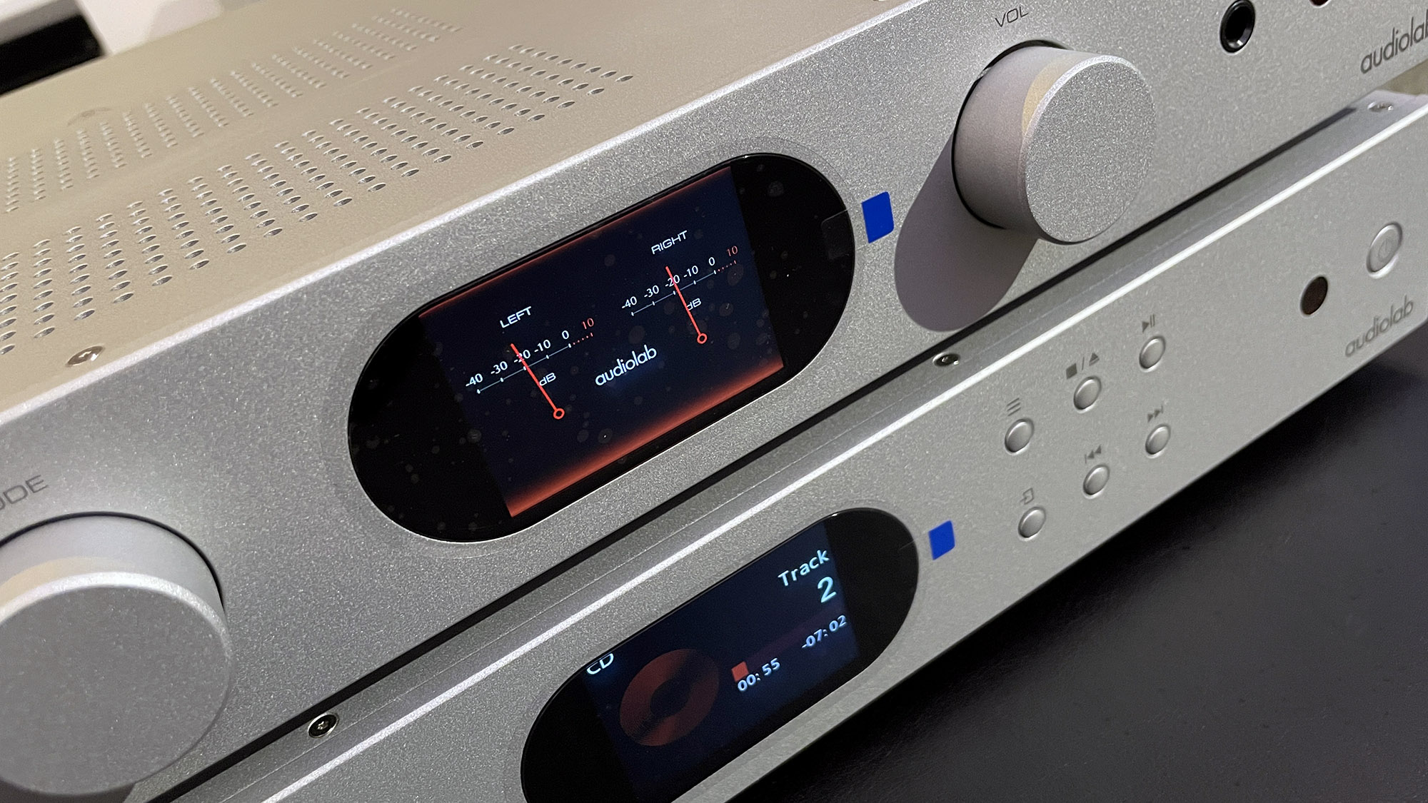 Audiolab serija 7000