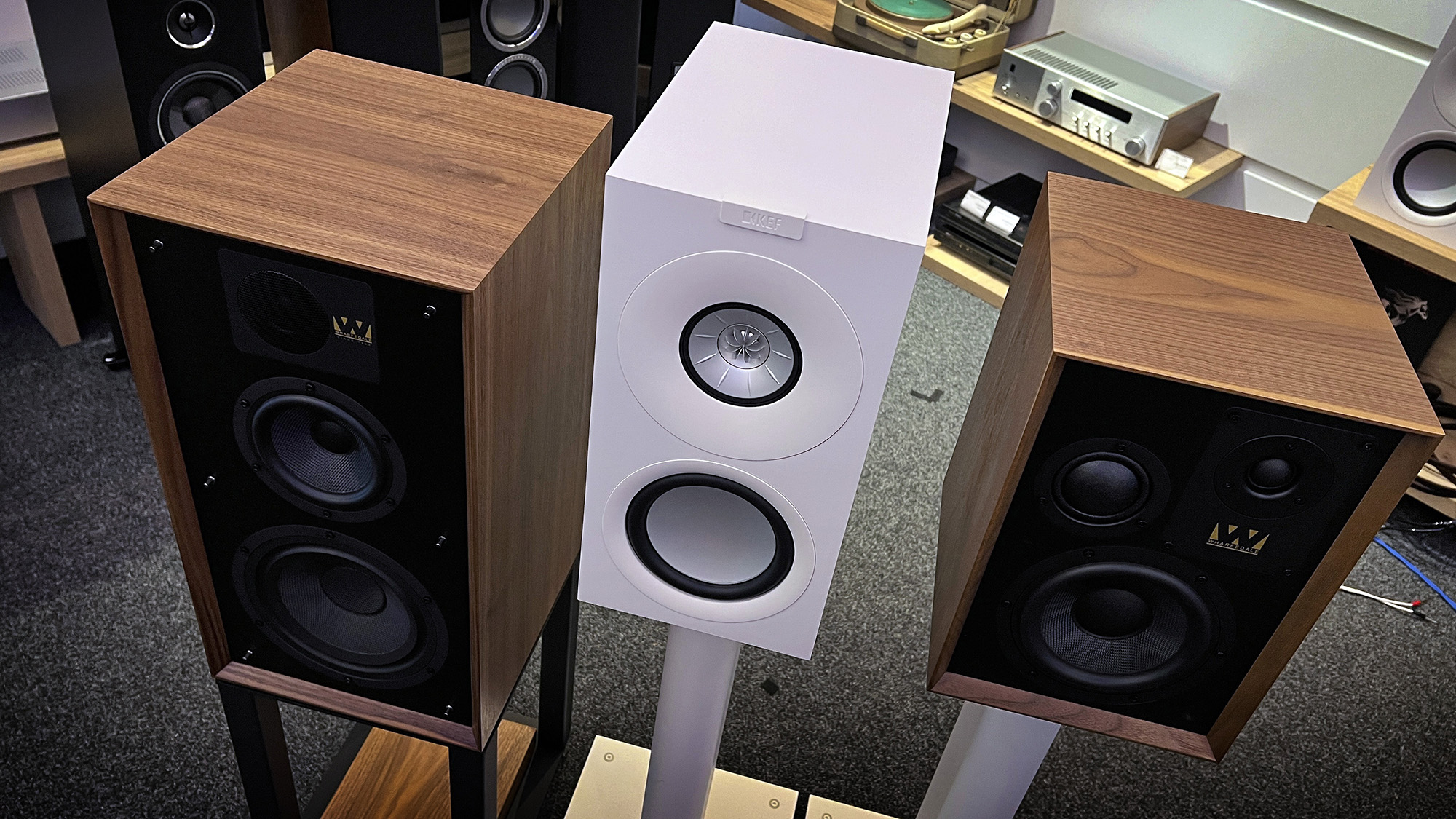 KEF Q Concerto Meta