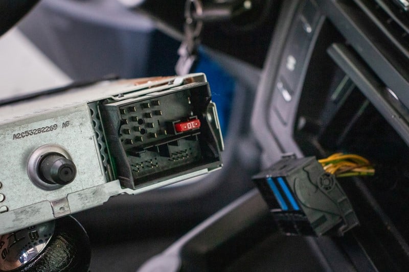 Kako smo legendarnom Citroënu C4 Picassu udahnuli novi život uz vrhunsku akustiku Kako smo legendarnom Citroënu C4 Picassu udahnuli novi život uz vrhunsku akustiku