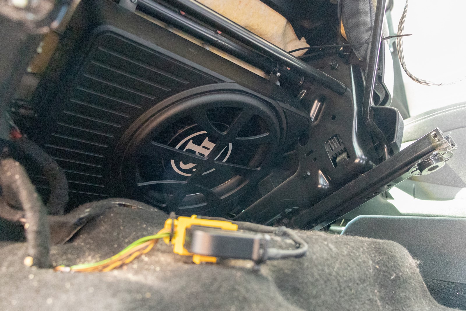 Kako smo legendarnom Citroënu C4 Picassu udahnuli novi život uz vrhunsku akustiku Kako smo legendarnom Citroënu C4 Picassu udahnuli novi život uz vrhunsku akustiku
