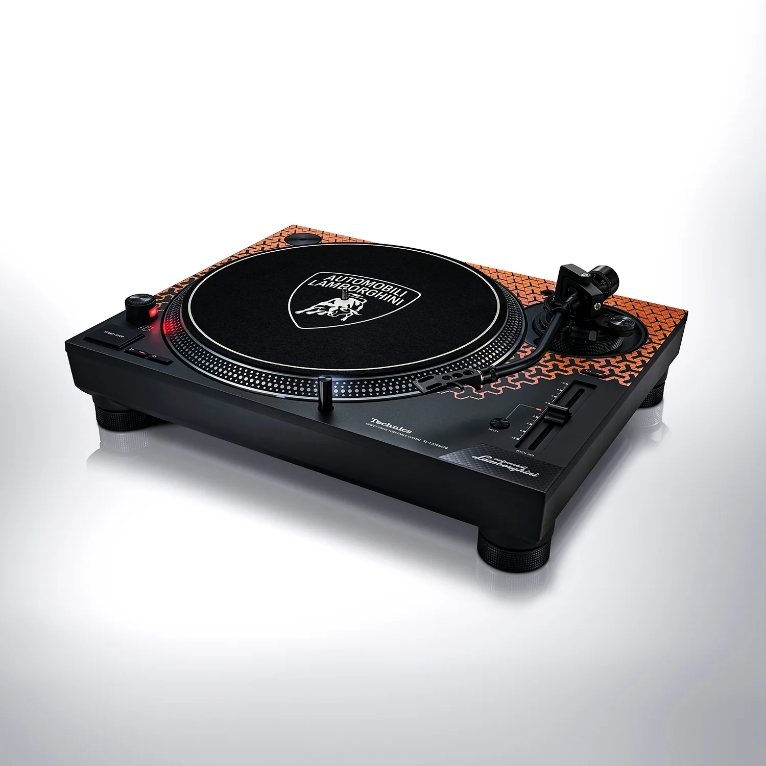 Savršena kombinacija za audiofile: Technics SU-GX70 pojačalo i Lamborghini Edition gramofon Savršena kombinacija za audiofile: Technics SU-GX70 pojačalo i Lamborghini Edition gramofon