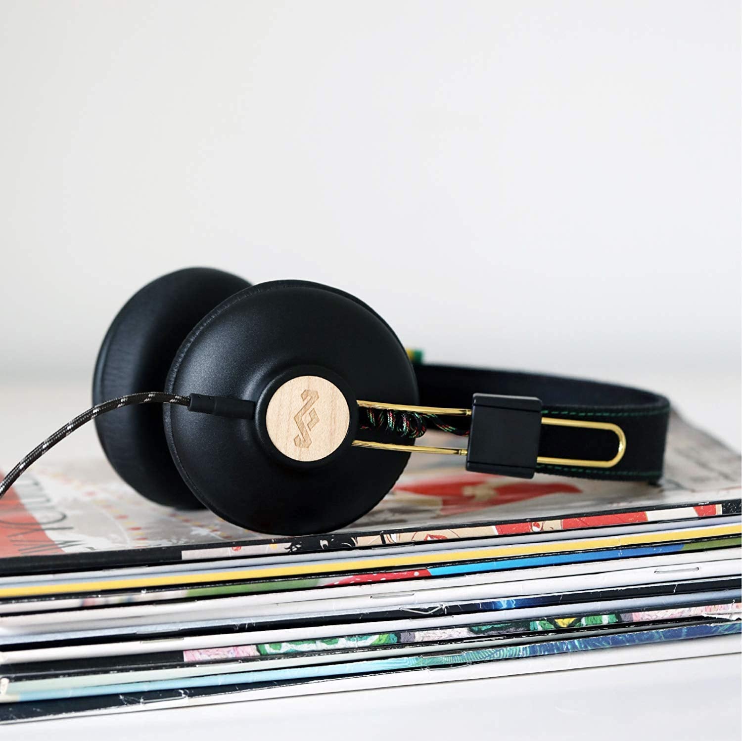 Marley audio akcija: Iskusi zvuk inspiriran Bobom Marleyem! 🥁 Marley audio akcija: Iskusi zvuk inspiriran Bobom Marleyem! 🥁